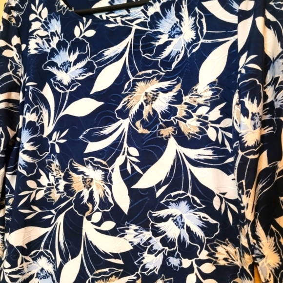 JM Collection Women Navy Floral Blouse Size P/M - Picture 4 of 6